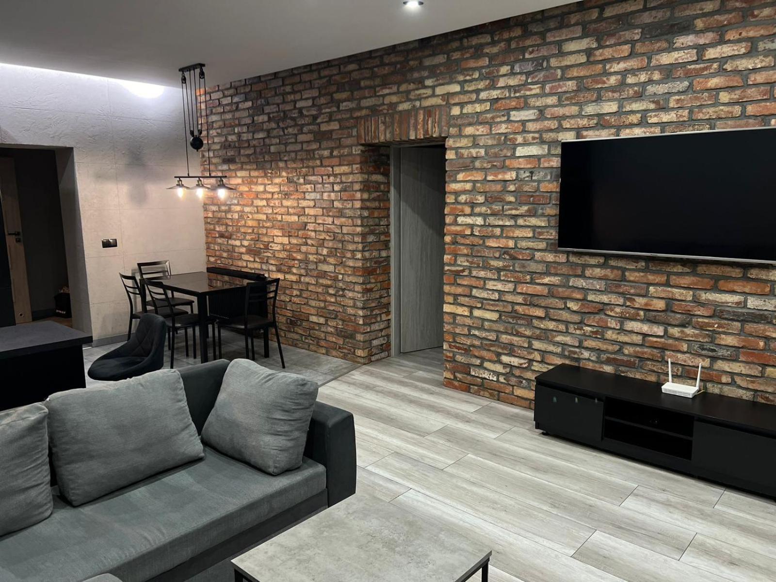 Raciborska Royal Apartment - Miejsce Parkingowe Na Parkingu Strzezonym Gliwice Luaran gambar