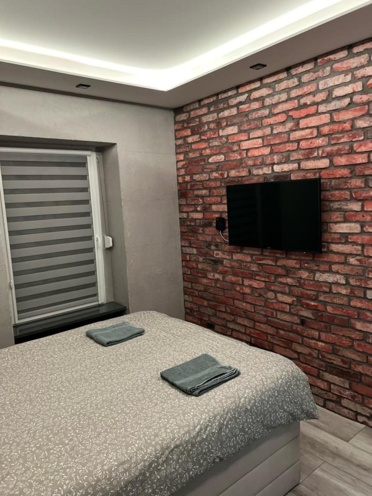 Raciborska Royal Apartment - Miejsce Parkingowe Na Parkingu Strzezonym Gliwice Luaran gambar
