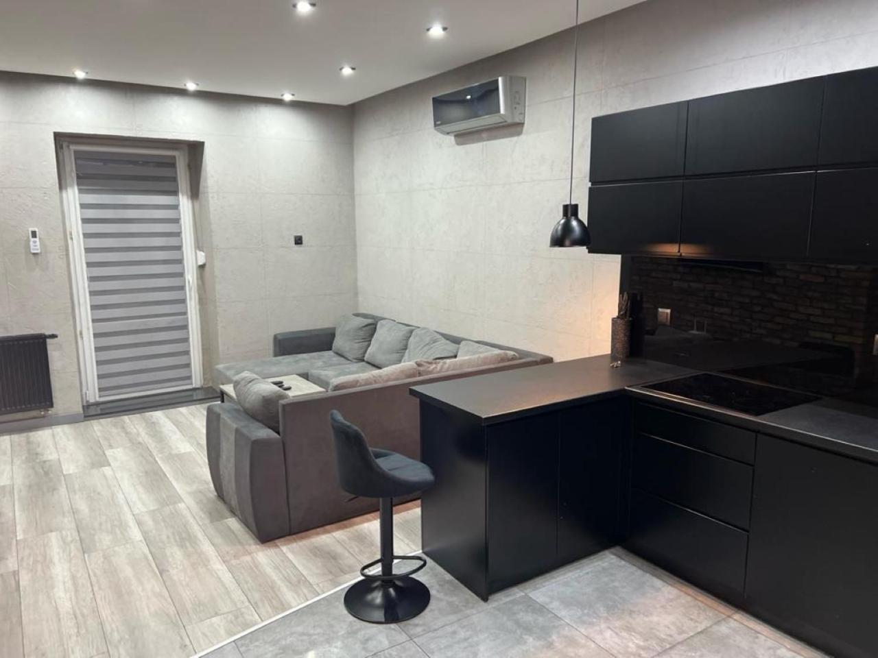 Raciborska Royal Apartment - Miejsce Parkingowe Na Parkingu Strzezonym Gliwice Luaran gambar