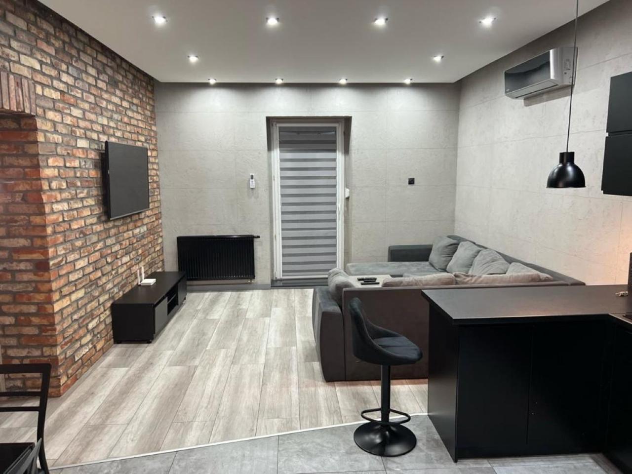 Raciborska Royal Apartment - Miejsce Parkingowe Na Parkingu Strzezonym Gliwice Luaran gambar